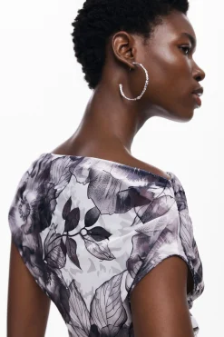 Asymmetric floral T-shirt