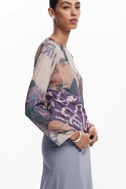 Asymmetric printed T-shirt