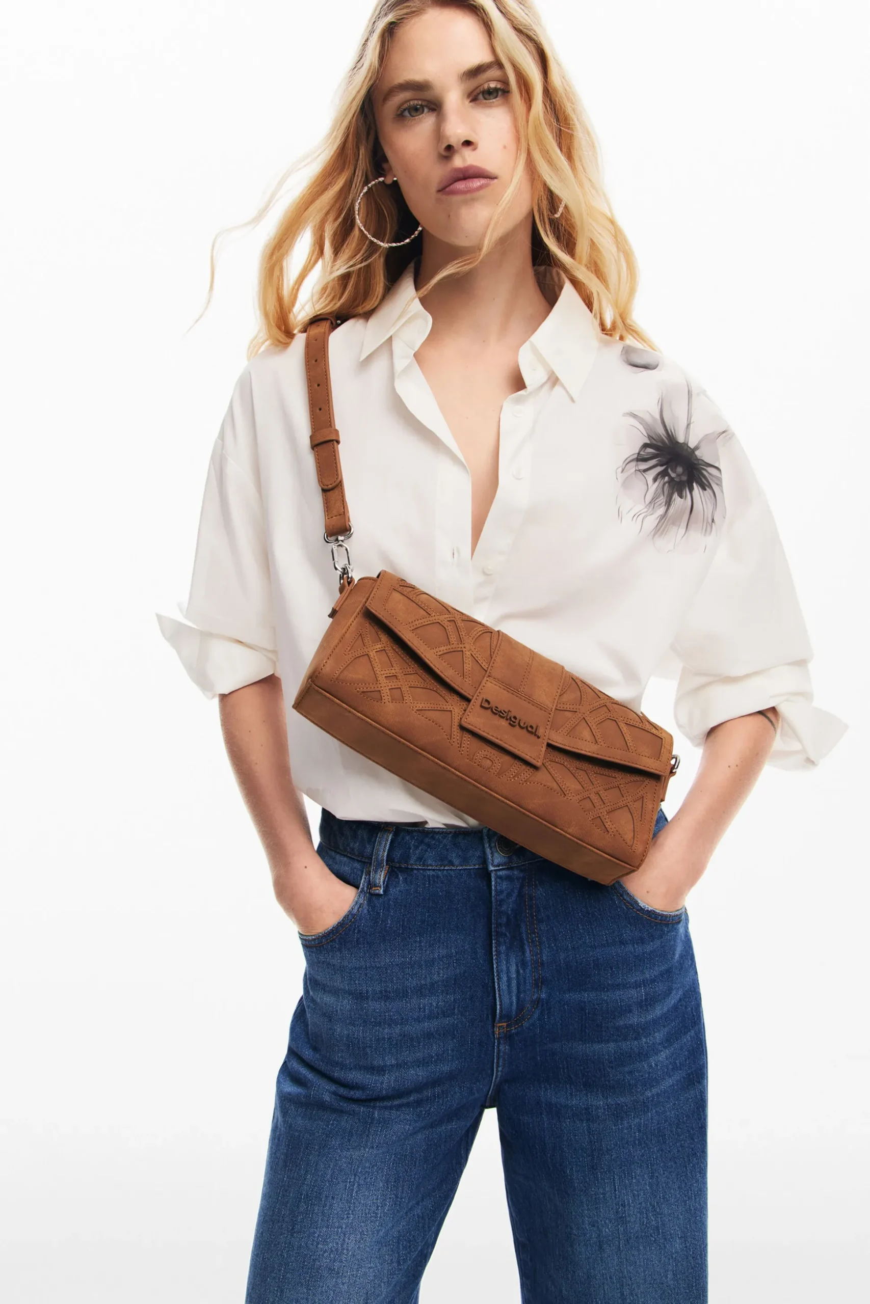 Bag with geometric embossing