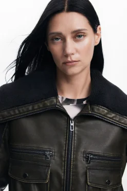 Bomber jacket