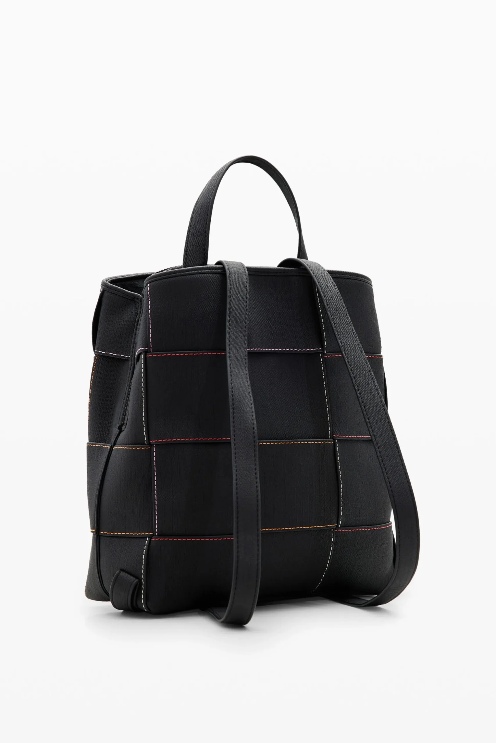 Braided S backpack with topstitching