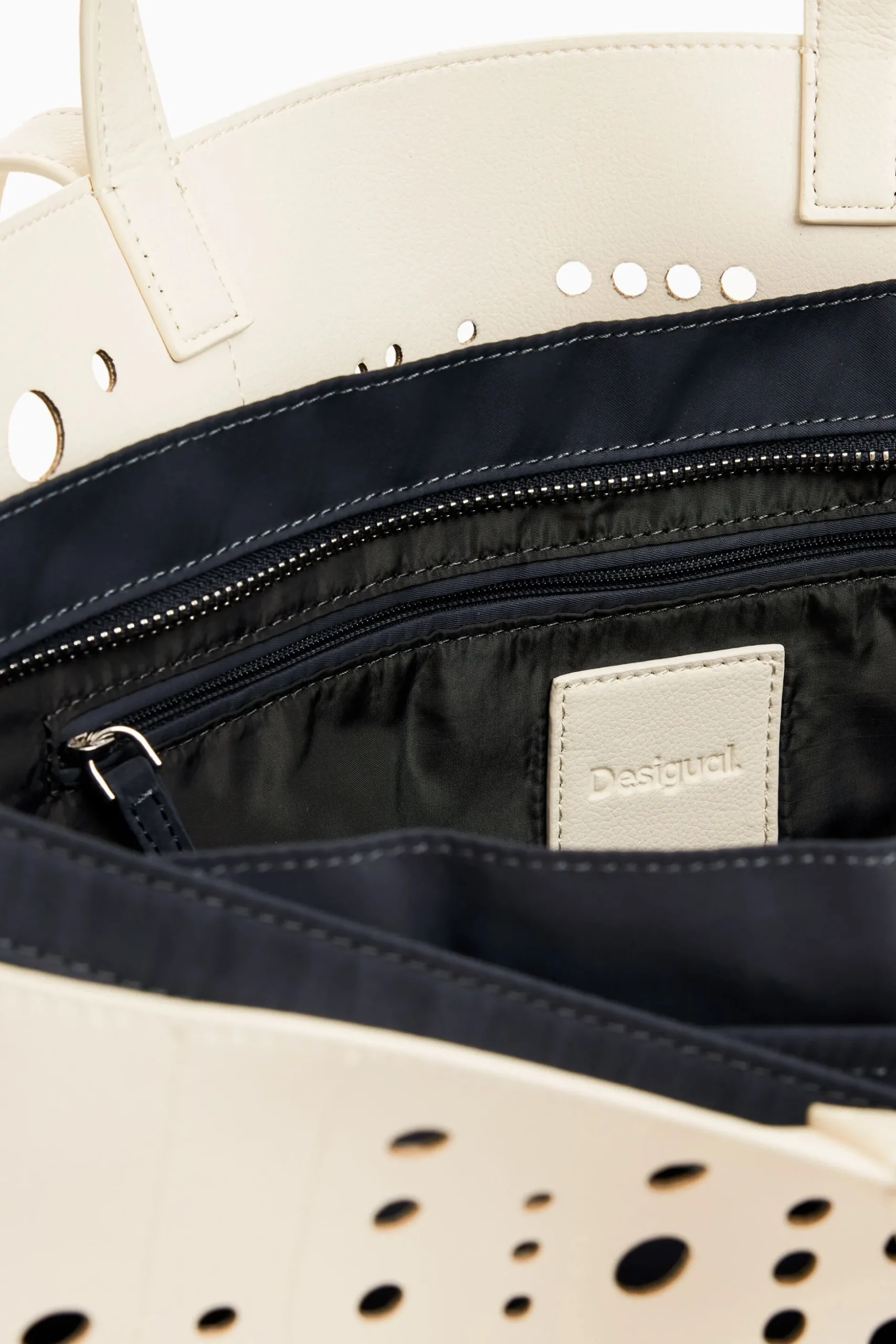 Circle shopper bag