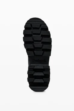 Combat boot