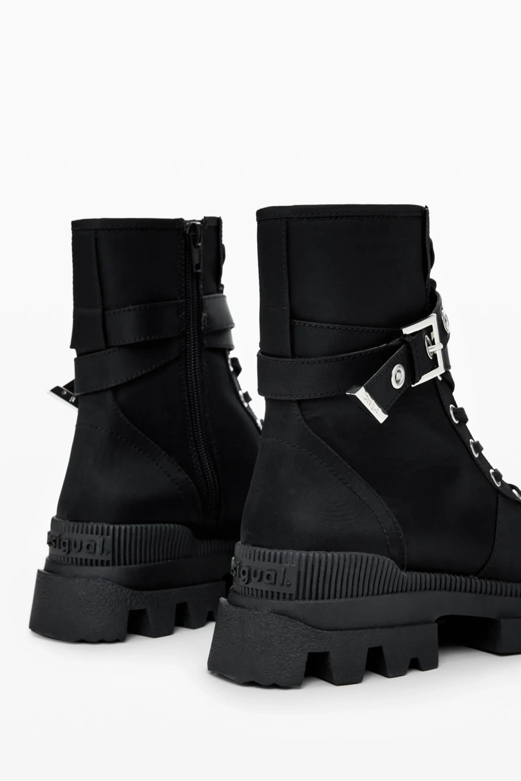 Combat boot