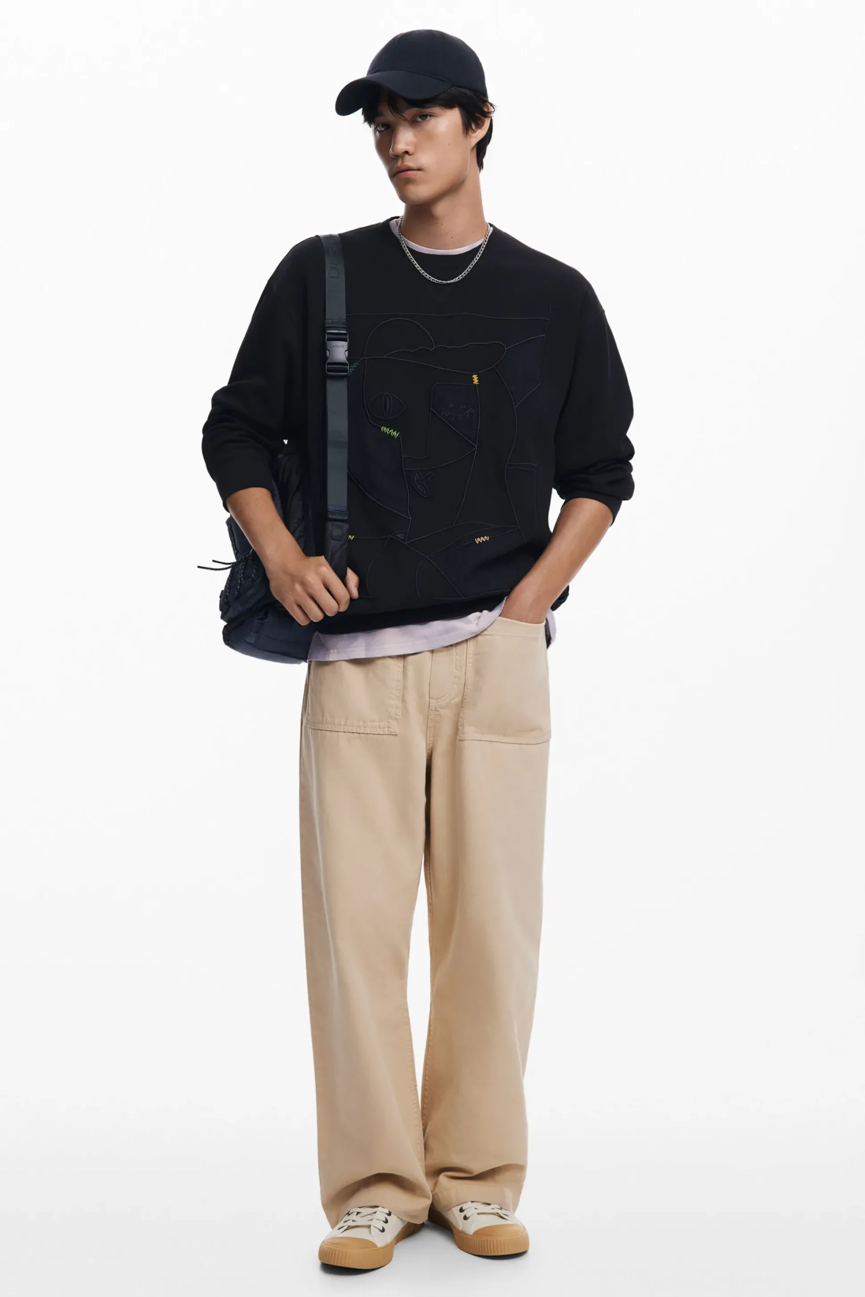 Contrast Embroidered Sweatshirt