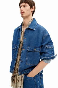 Denim jacket with pockets
