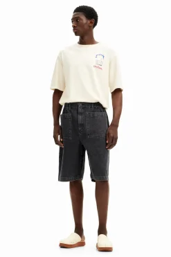 Denim shorts with pockets