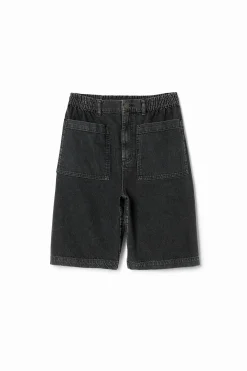 Denim shorts with pockets