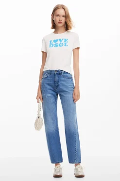 Denim with daisy illustration