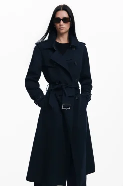 Detachable trench coat