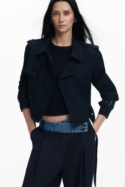 Detachable trench coat