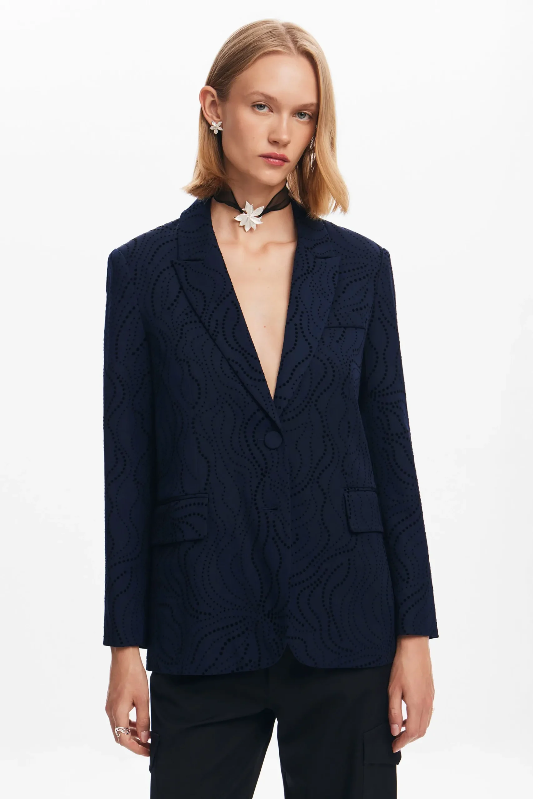 Embroidered floral blazer
