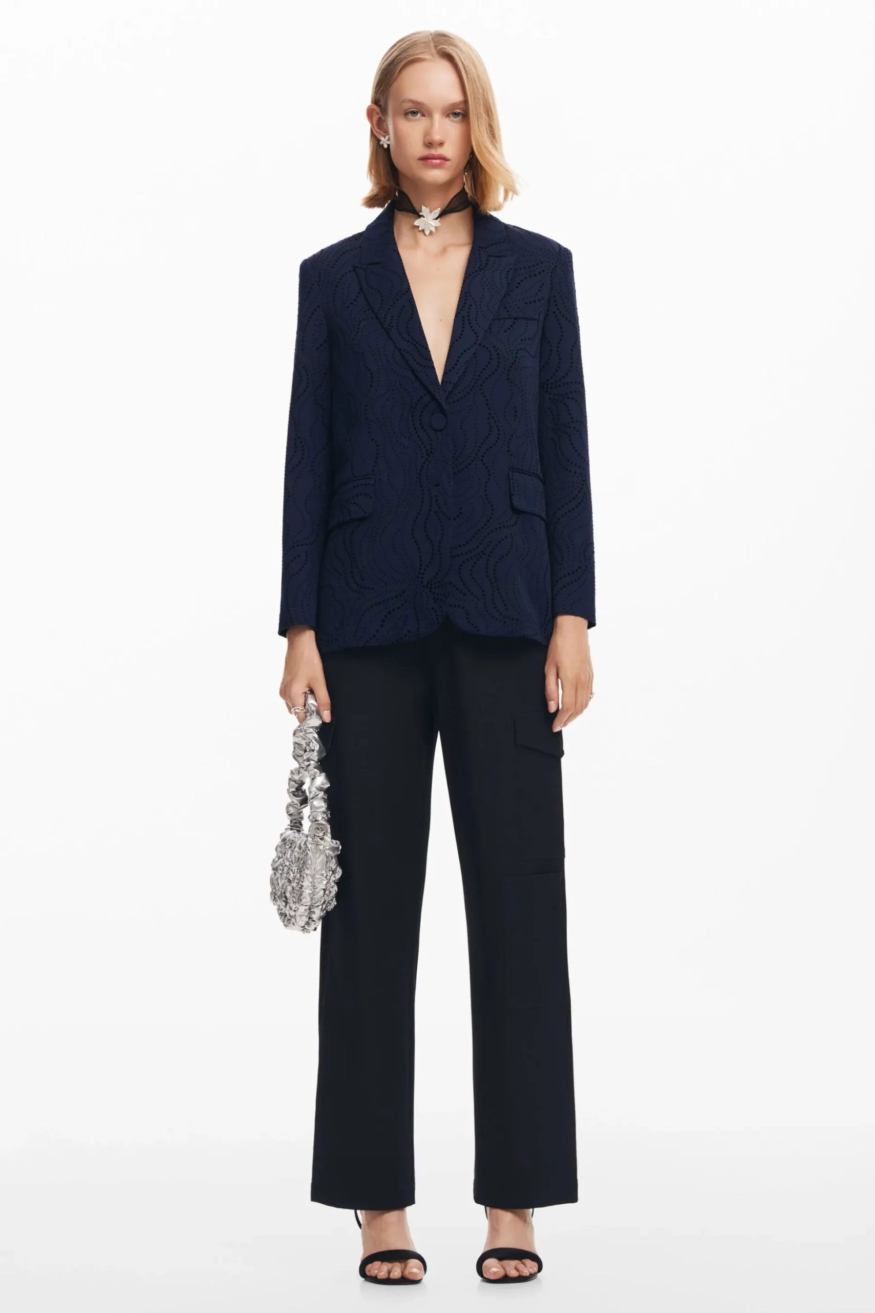 Embroidered floral blazer