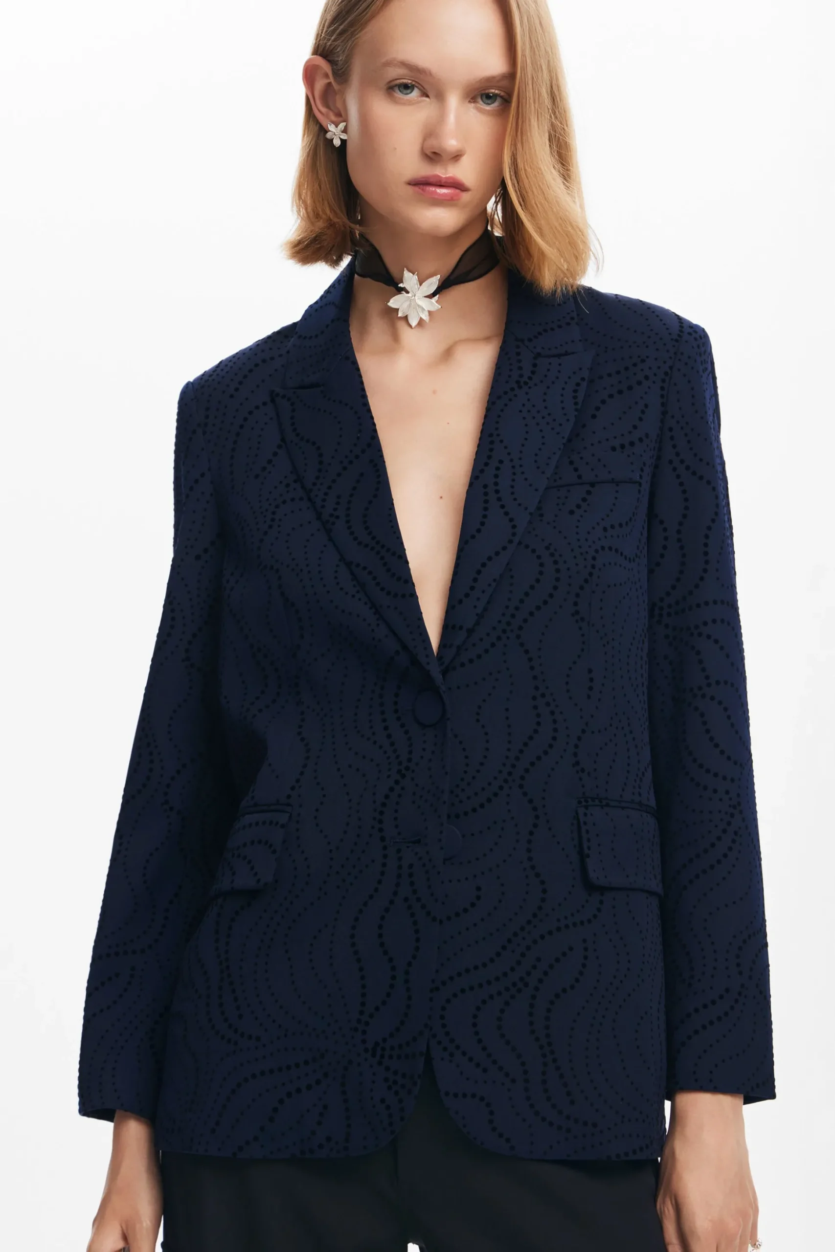 Embroidered floral blazer