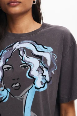 Face illustration T-shirt
