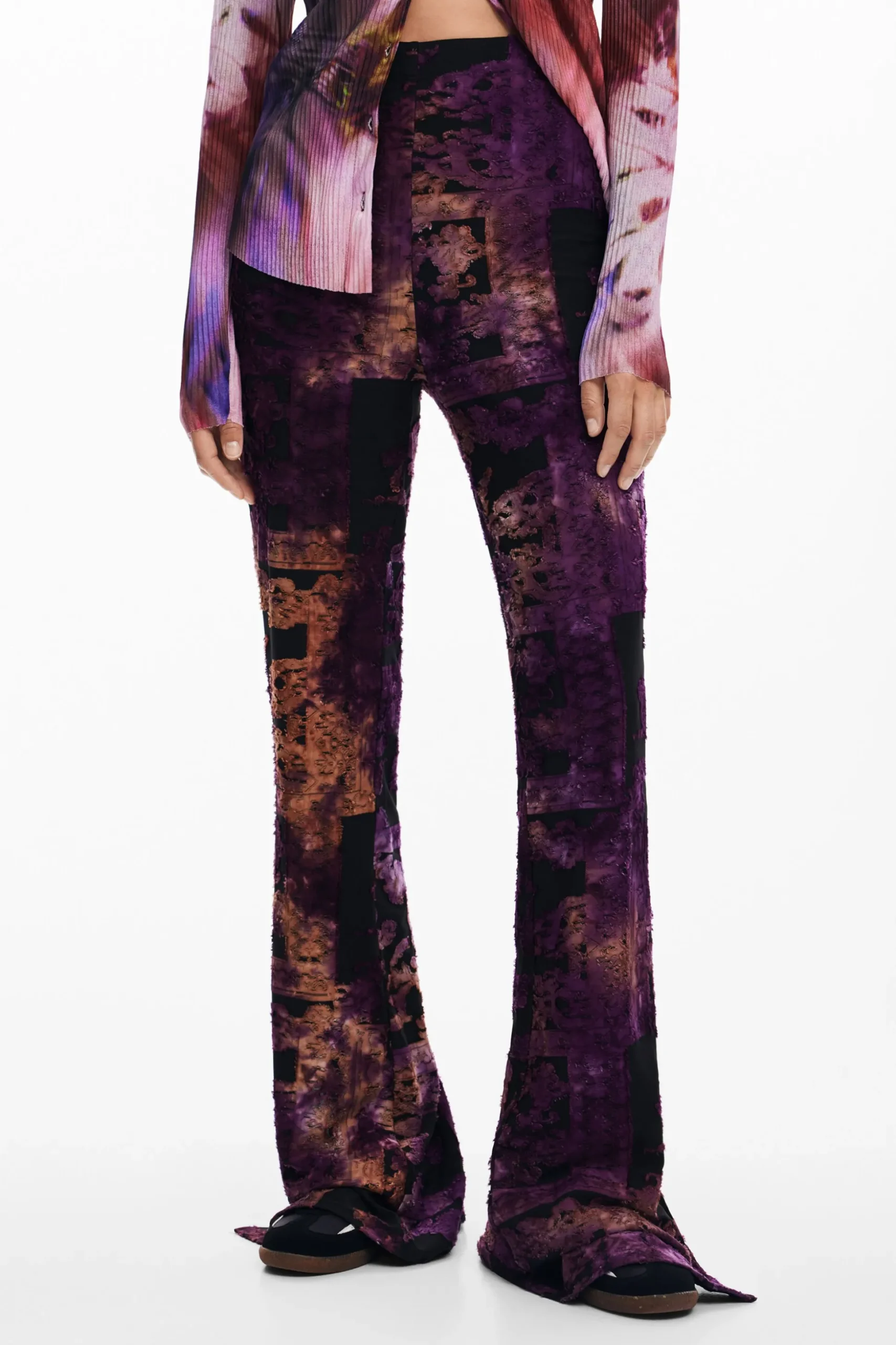Flared devoré pants