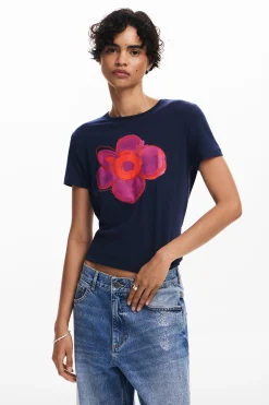 Flower illustration T-shirt