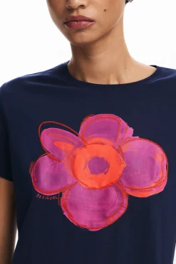Flower illustration T-shirt