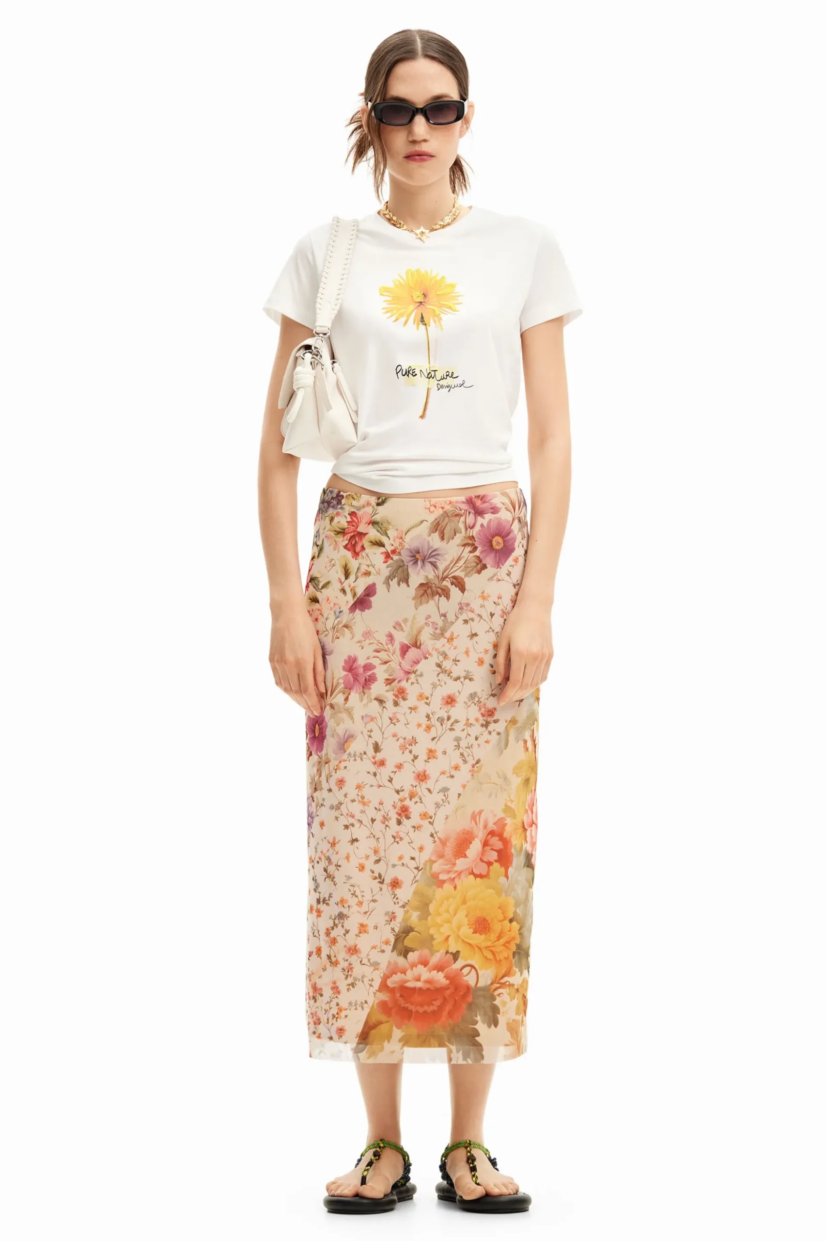 Flower illustration T-shirt