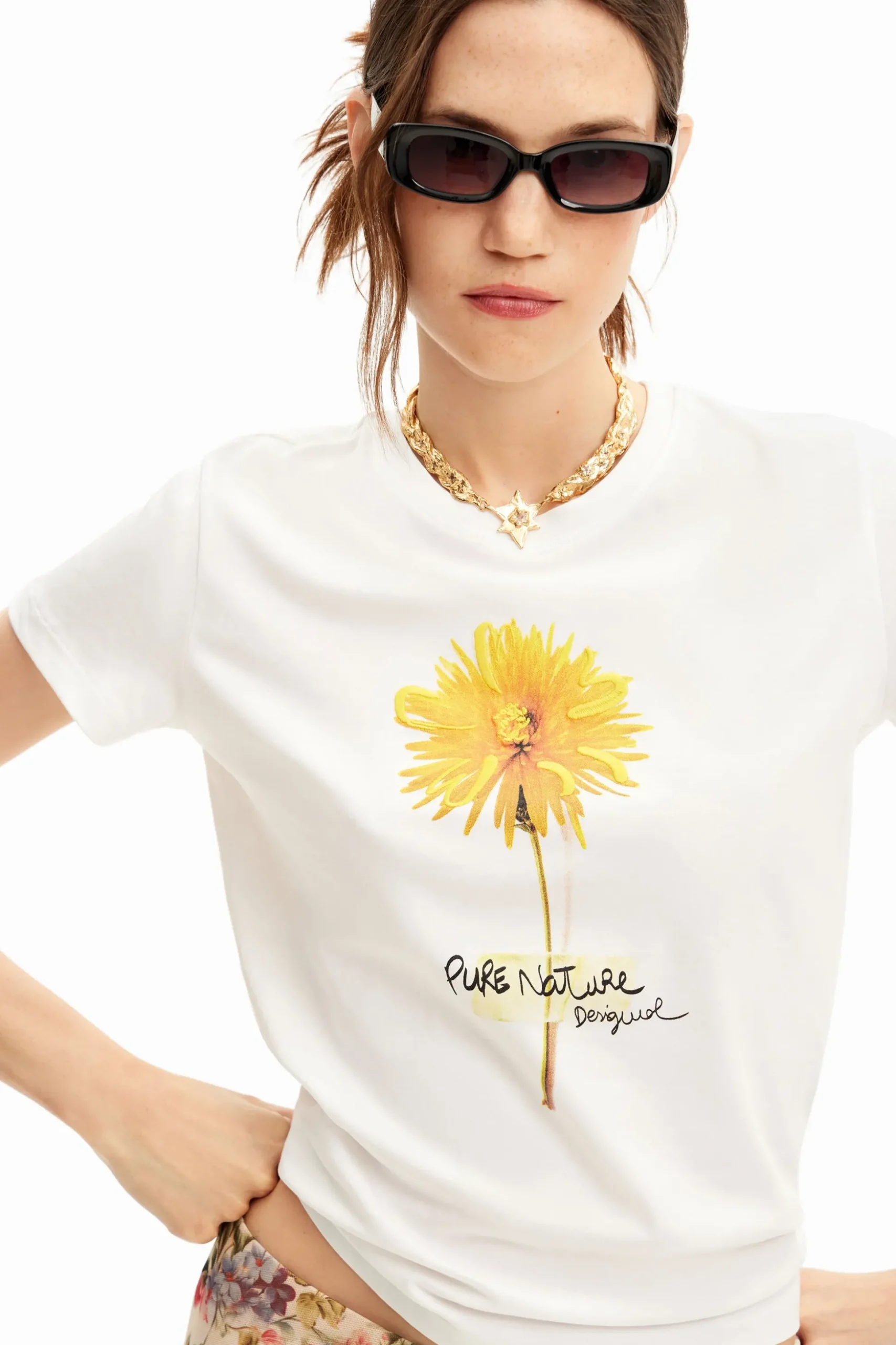 Flower illustration T-shirt