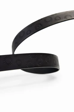Geometric leather belt
