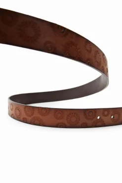 Geometric leather belt