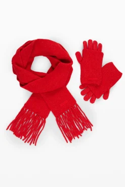 Gloves and scarf pack
