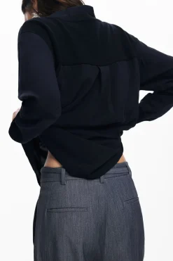Knitted shirt