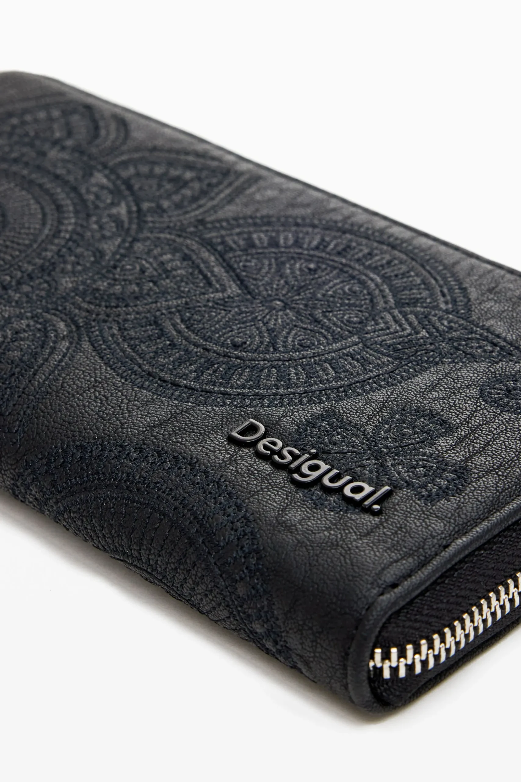 Large wallet with floral embroidery