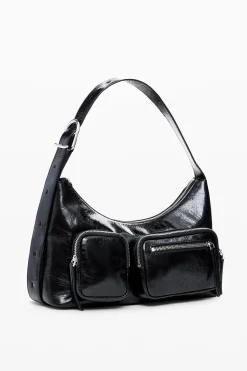 Leather bag with pockets