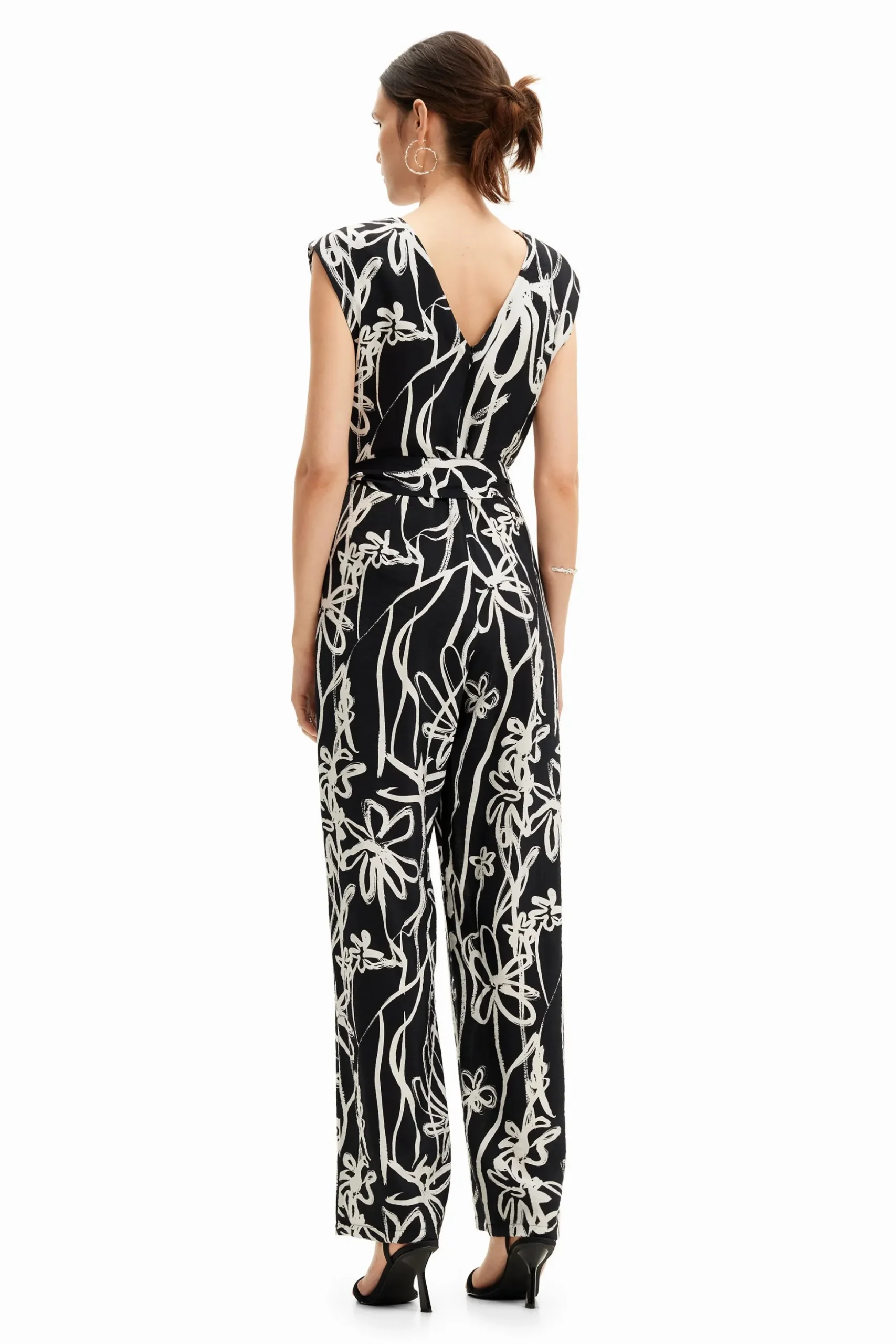 Long jumpsuit with illustrated flowers
