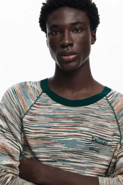 Long-sleeve T-shirt
