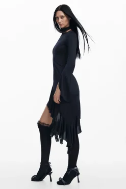 María Escoté asymmetric black dress