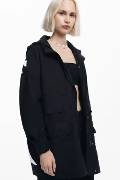 Multi-pocket lined parka