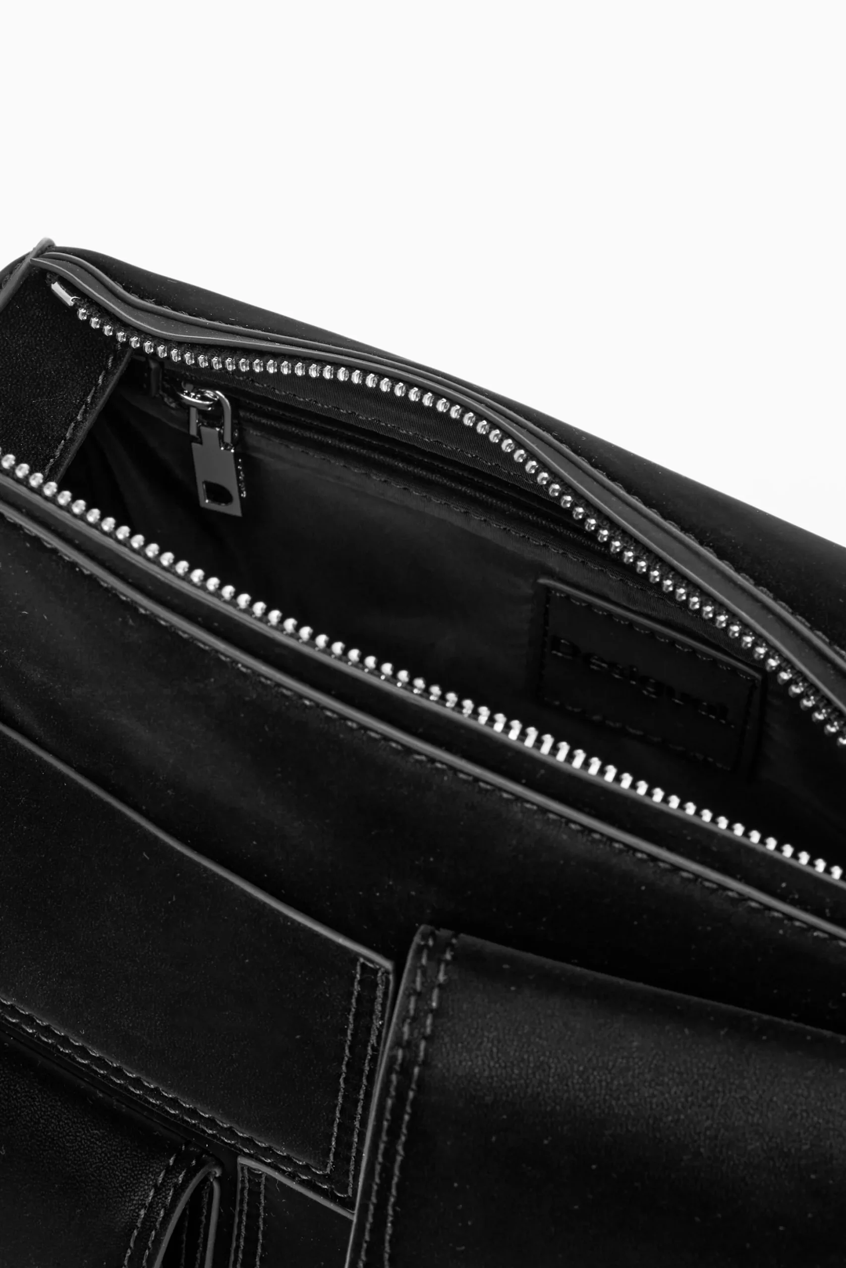 Multi-pocket shoulder bag