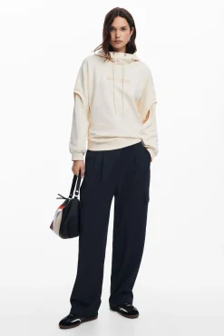 Oversized sweatshirt with sleeve slits