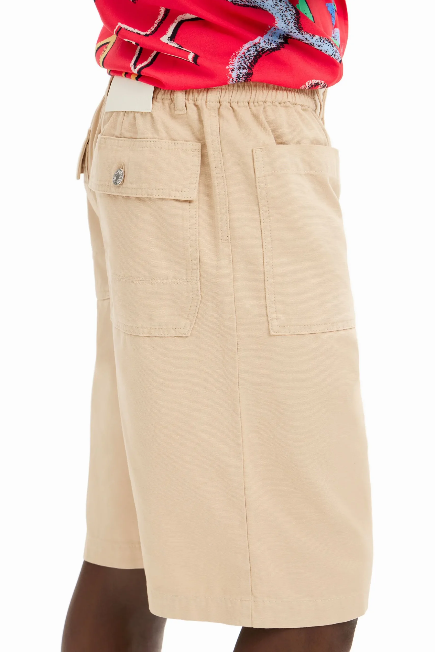 Plain shorts with pockets
