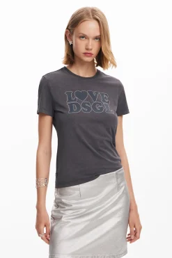 Plain T-shirt text