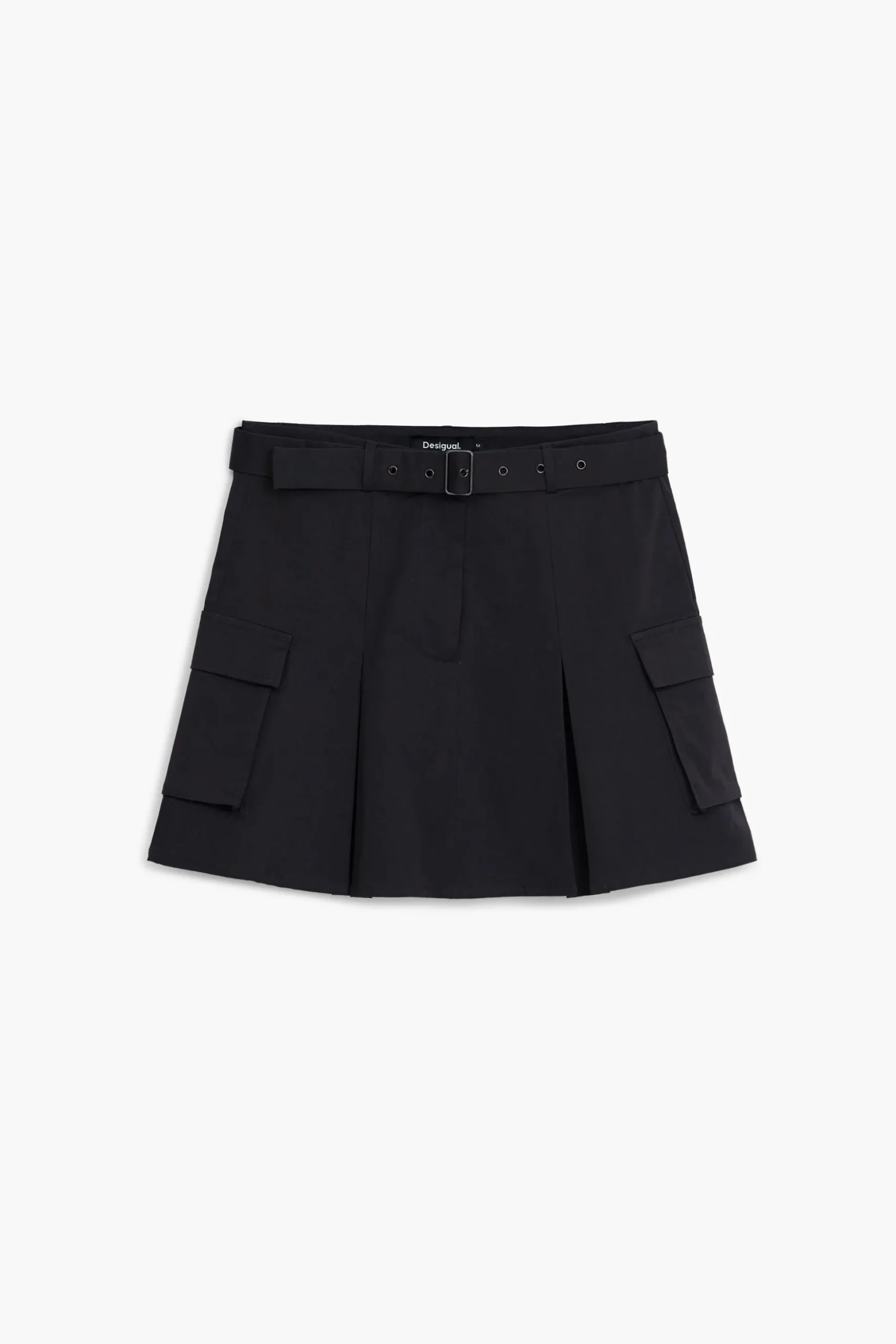 Pleated skirt with belt