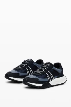 Runner patch sneakers