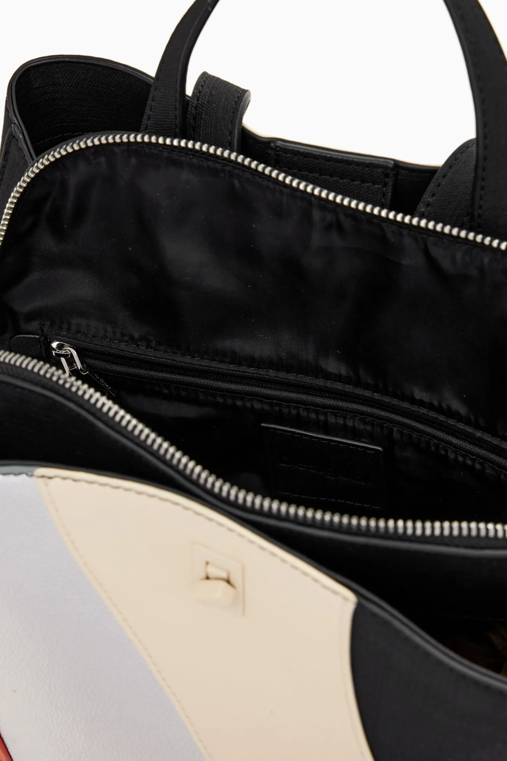 S backpack with waves