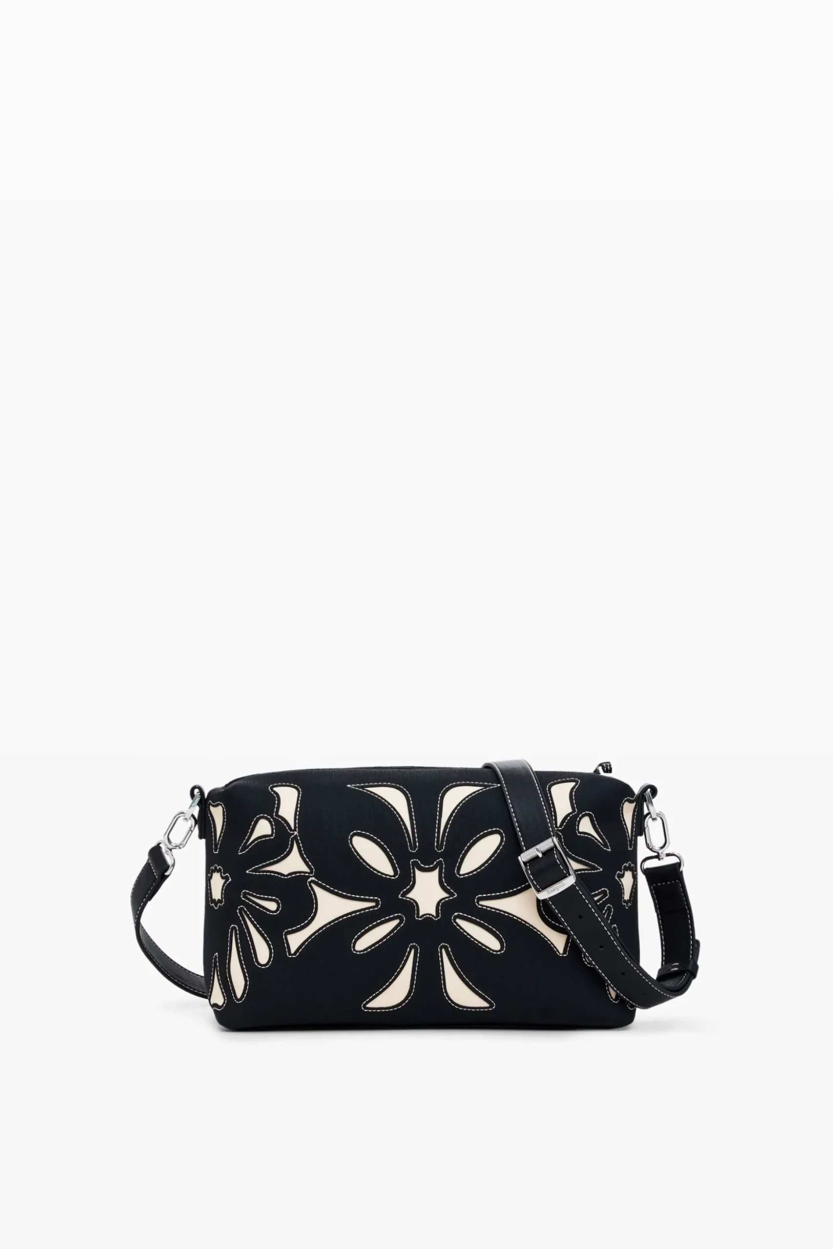 S bag with flowers