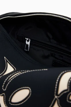 S bag with flowers