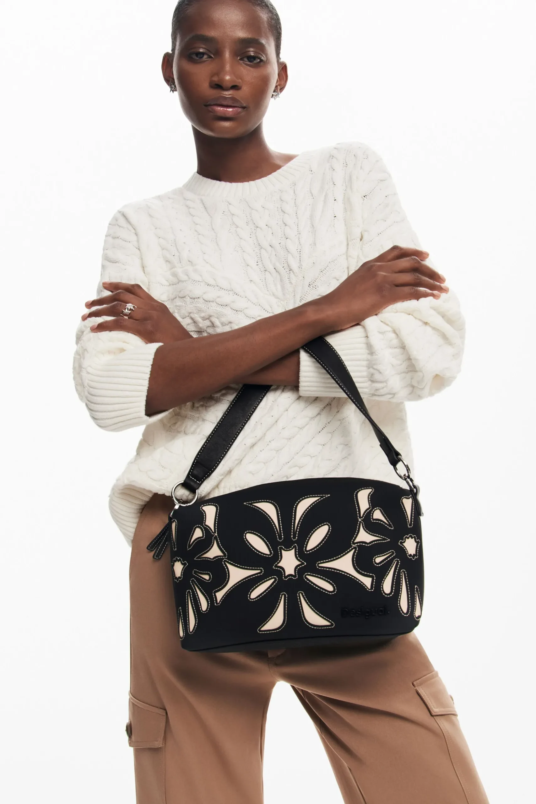 S bag with flowers