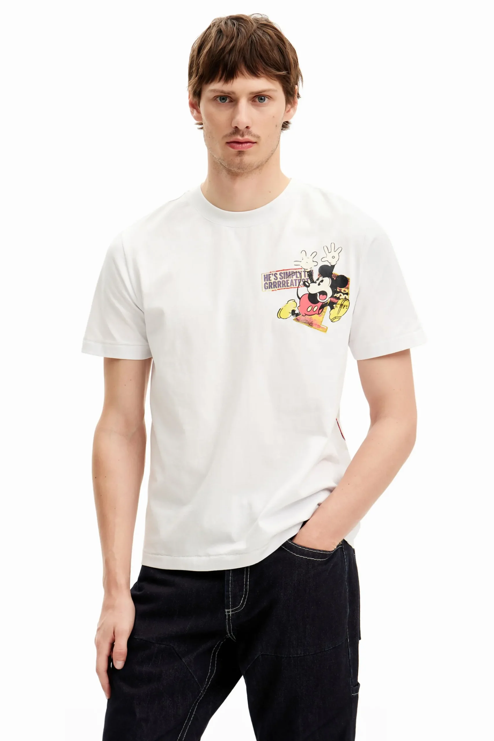 Short-sleeved Mickey Mouse t-shirt with a phrase.