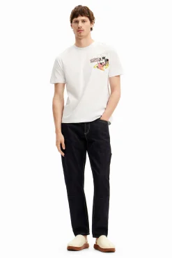 Short-sleeved Mickey Mouse t-shirt with a phrase.