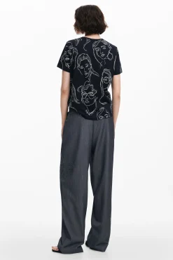 Short-sleeved T-shirt with faces