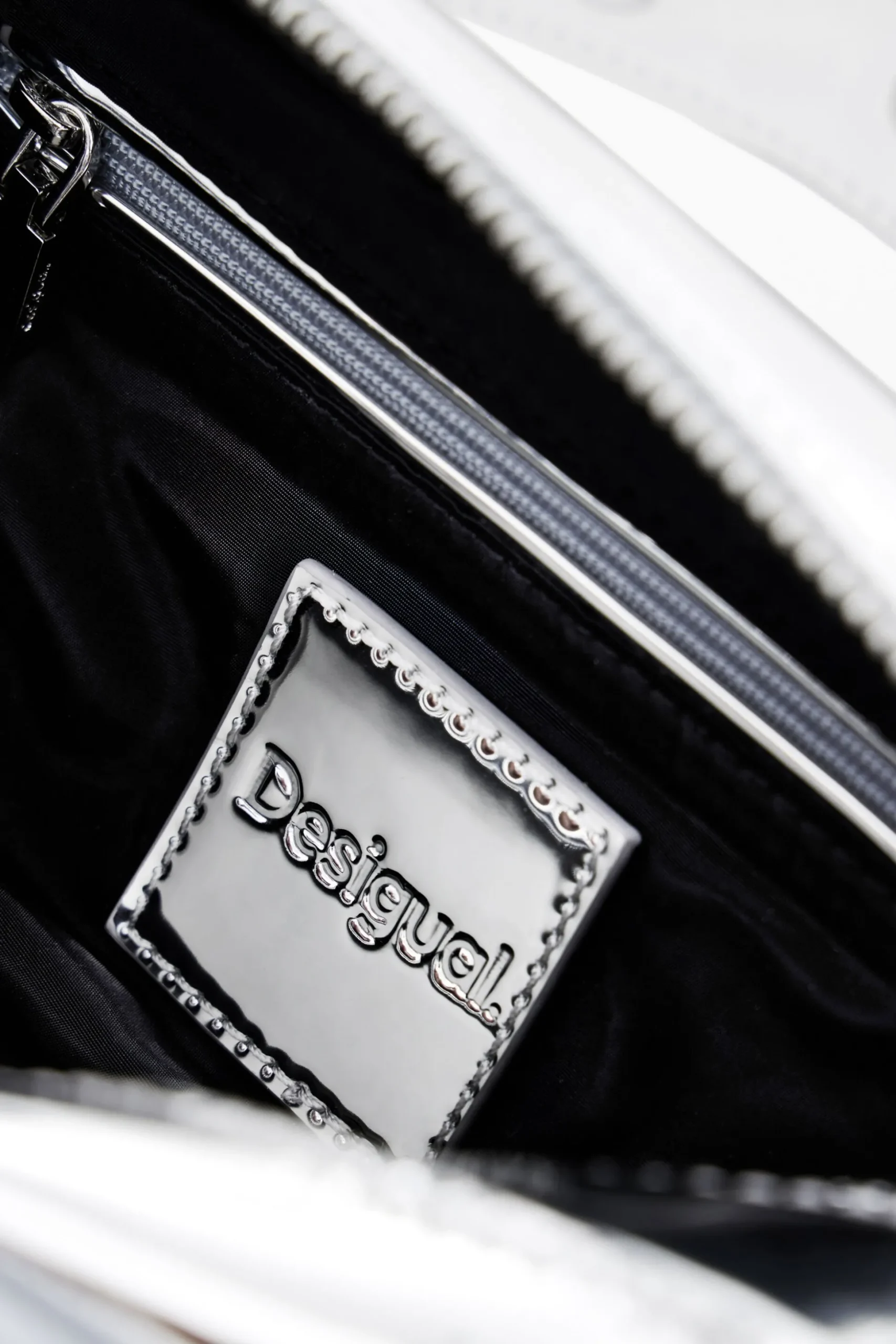 Sling bag with S logo
