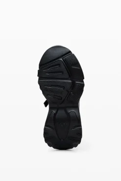 Slip-on sneaker