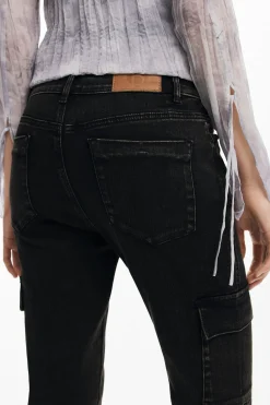 Straight cargo jeans